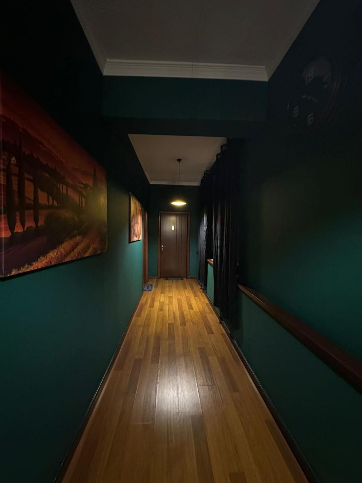 Mb King Hotel